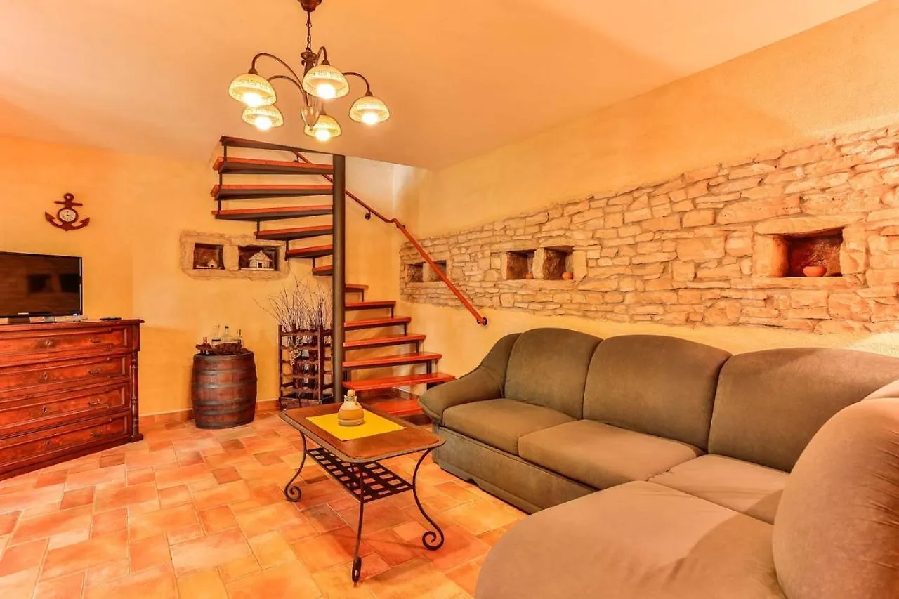 Villa Edera Juršići 0*,