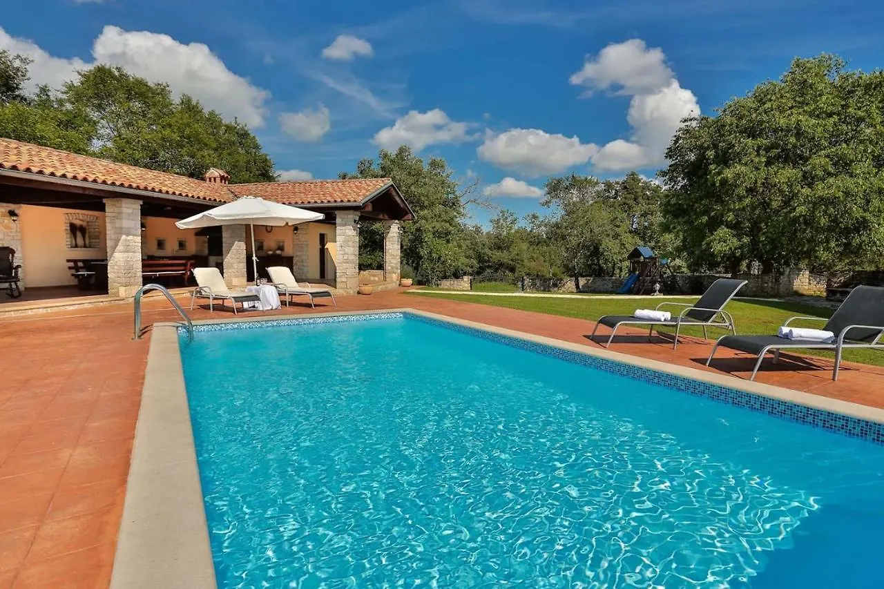 Villa Edera Juršići 0*,